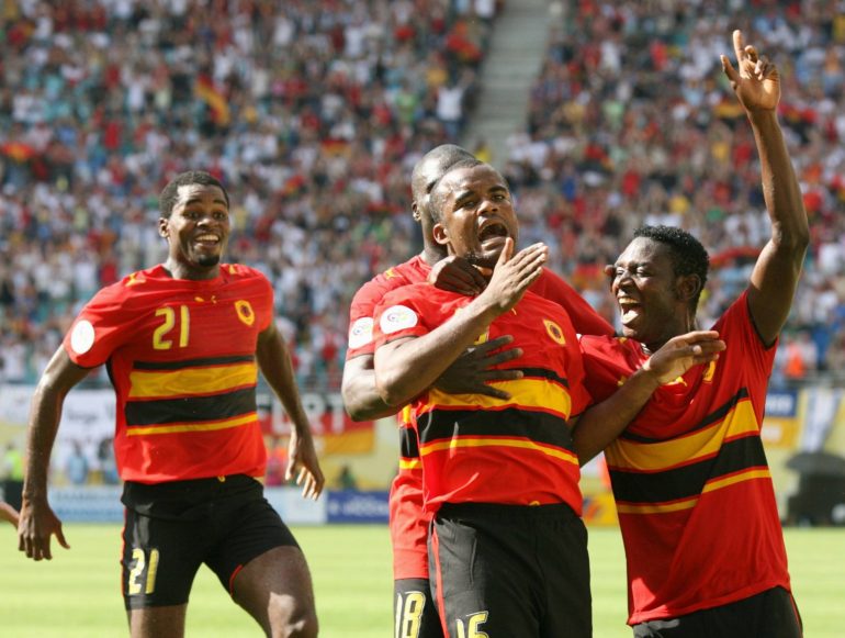 Gira Bola - ANGOLA COM MAIOR MÉDIA DE CARTÕES POR JOGOS EM MUNDIAIS Angola  participou da Copa do Mundo de 2006, sendo sua primeira participação no  Campeonato Mundial de Futebol, conseguido a