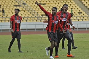 🚨OS DOIS IRMÃOS SE DEFRONTAM NA LFL O encontro da 3ªjornada da liga  futebol de luanda entre Matilha Fc 🆚 1°de Agosto B vai colocar frente…