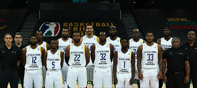 1° Agosto é campeão Taça clubes africanos Basquetebol ganhando Petro de  Luanda vice-campeão - Desporto