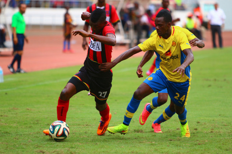 O 1º de Agosto derrotou - Clube Desportivo 1º de Agosto