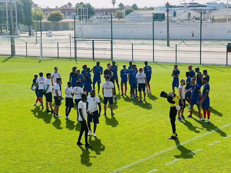 Petro de Luanda, de Alexandre Santos, vence e isola-se na