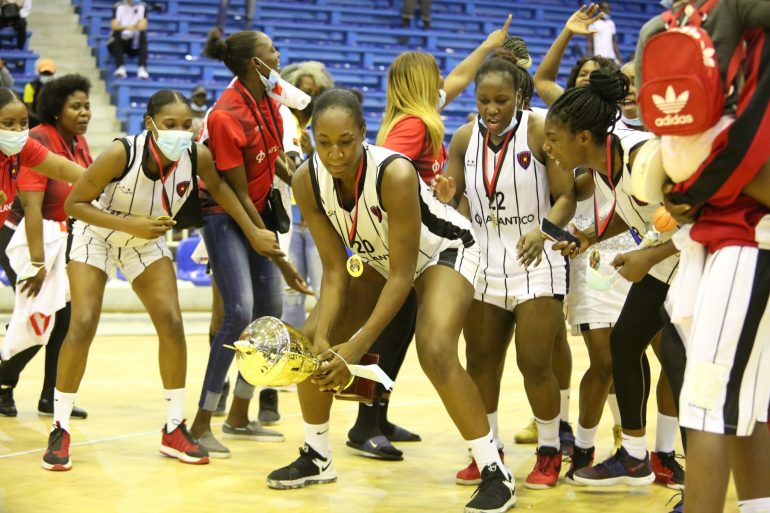 Basquetebol: Angolanos no top ten de África - Basquetebol - SAPO