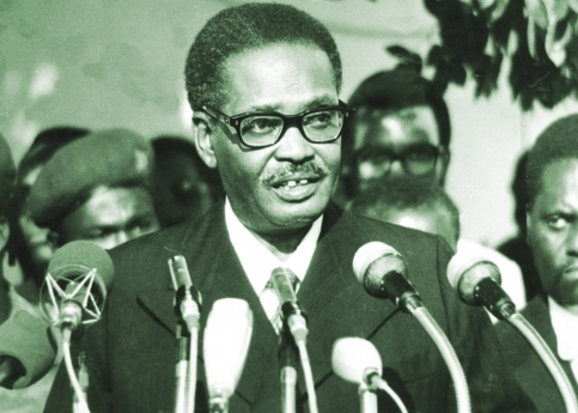 Embaixada De Angola Na It lia Promoveu Uma Mesa Redonda Subordinada Ao Embaixada De Angola Na It lia Promoveu Uma Mesa Redonda Subordinada Ao