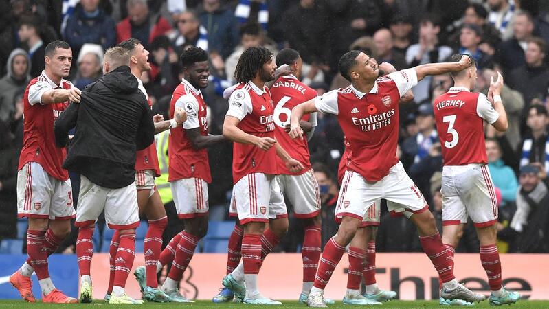 Arsenal vence Brighton e é líder à condição da Premier League