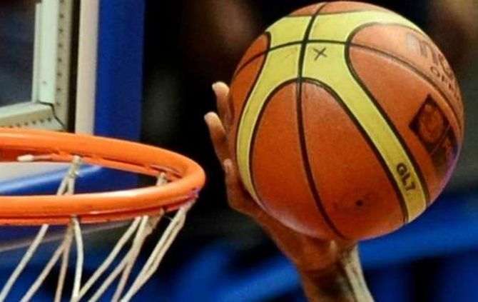 Petro de Luanda procura o primeiro triunfo no playoff Unitel Basket. Lazare  Adingono pretende manter a senda de vitórias – RNA