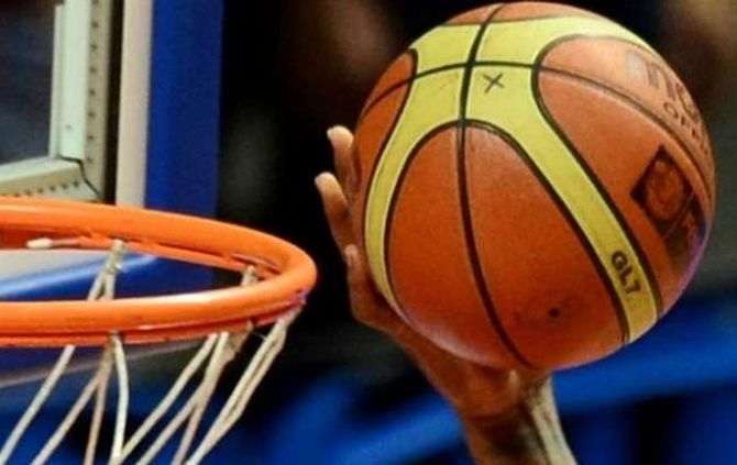 Basquetebol em Maputo: Acelerar para aumentar volume de jogos - O País - A  verdade como notícia