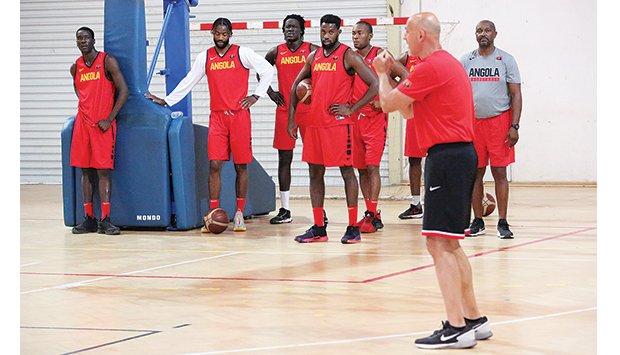 Basquetebol: Angola defronta Marrocos na rota do Mundial