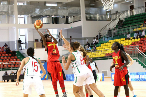 Basquetebol: Angolanos no top ten de África - Basquetebol - SAPO