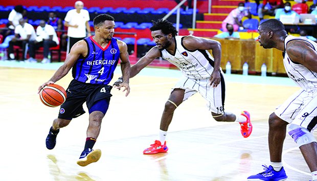 Nacional de basquetebol, 3º jogo dos play off: - 1º De Agosto vs