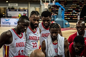 Basquetebol: Petro de Luanda aplica vassourada ao Interclube e