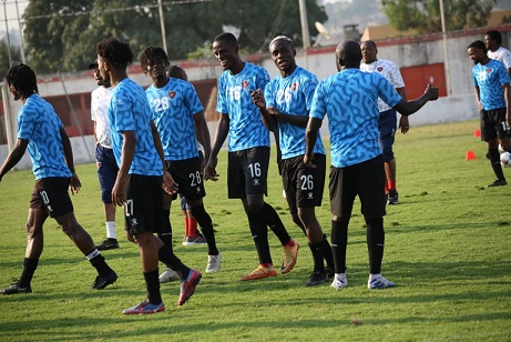 Jogadores do Petro e do 1º de Agosto juntam-se pelo registo das crianças