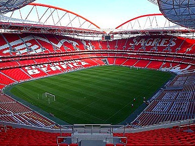 Benfica vai disputar jogo da Champions feminina no Estádio da Luz