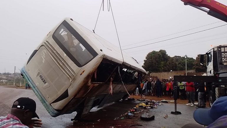 Acidente com autocarro causa quatro mortos e 29 feridos na província angolana de Malanje