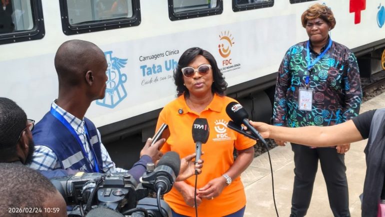 Primeira-Dama apresenta no Luacano projecto “Tata Uhayele” para reforço da saúde comunitária rural