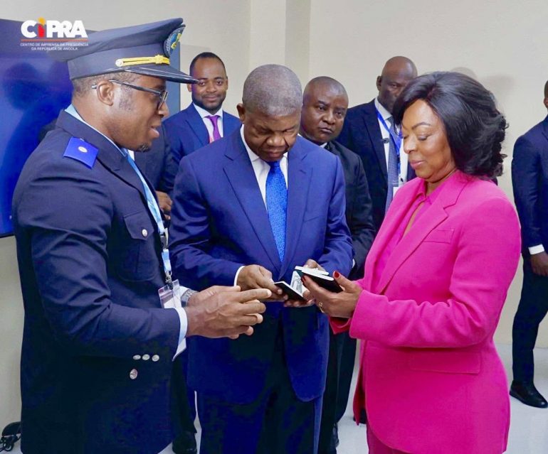 PR e Primeira-Dama já possuem passaportes electrónicos