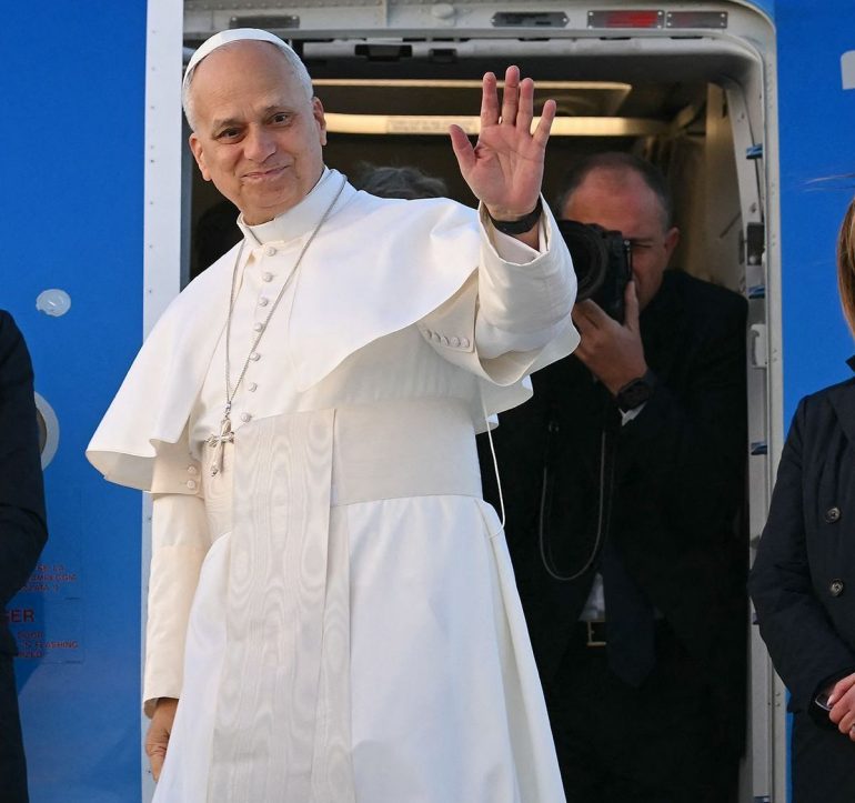 Papa Leão XIV termina visita à Argélia e segue para os Camarões