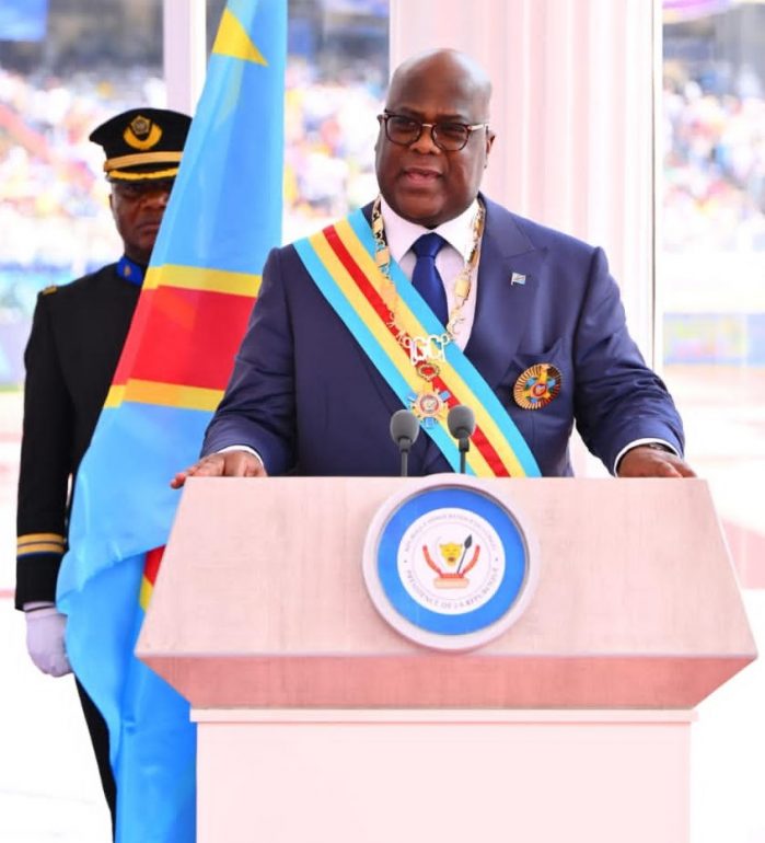 Presidente Félix Tshisekedi admite concorrer a um terceiro mandato